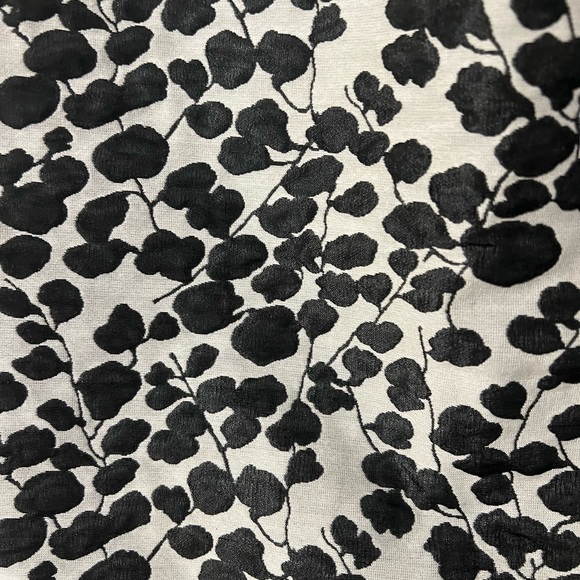 A gorgeous Lundstrom skirt in size 8 - Picture 2 of 7